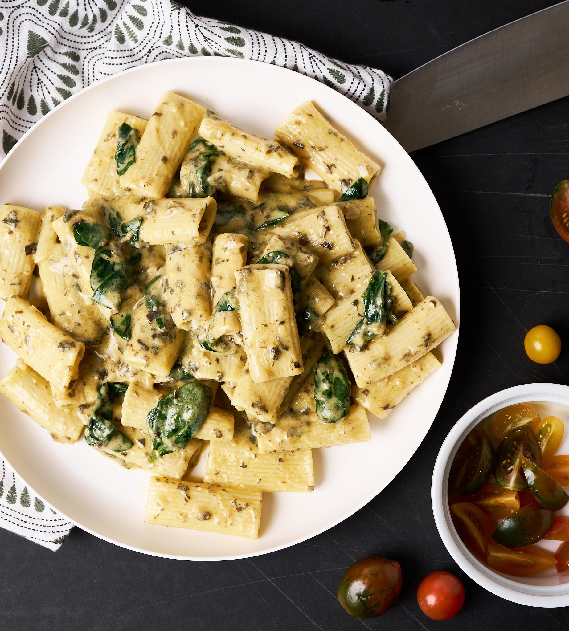 Creamy spinach alfredo rigatone made with Sonoma Gourmet