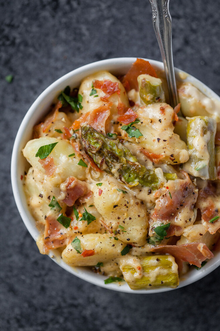 Cauliflower alfredo gnocchi with asparagus & prosciutto made with Sonoma Gourmet